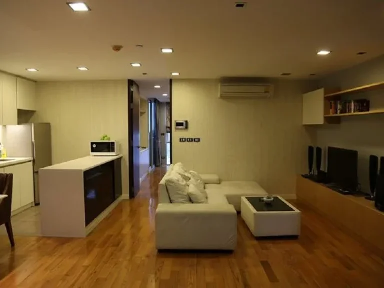 The Luxury condominium for rent 1bedroom 60 sqm Quad Silom 1min to BTS Chongnonsi