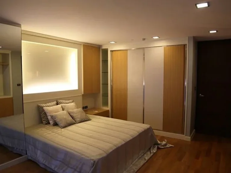 The Luxury condominium for rent 1bedroom 60 sqm Quad Silom 1min to BTS Chongnonsi