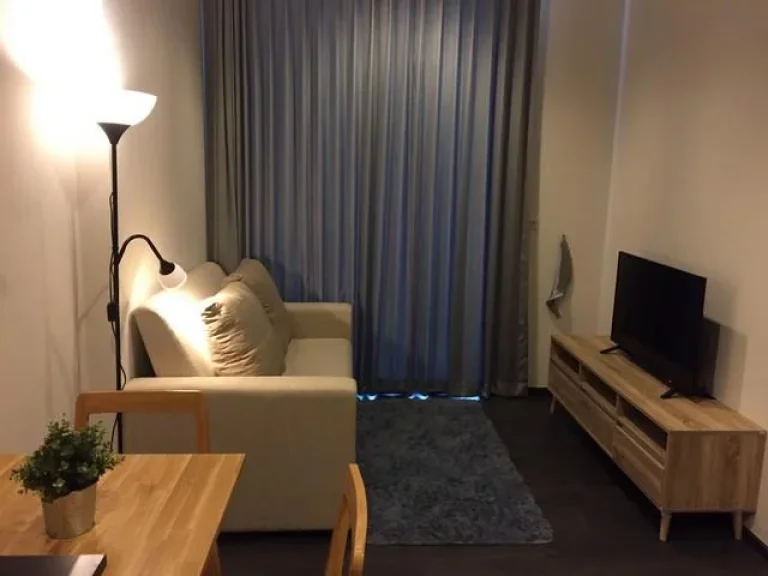 Edge Sukhumvit 23 1 bed 30 square meters Unblocked View for rent