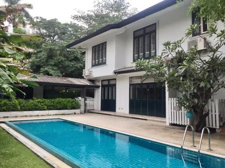 เช่า FOR RENT HOUSE WITH PRIVATE POOL SUKHUMVIT 43 4 beds 5 baths 3 Maidroom 300 Sqw200000 Unfurnished