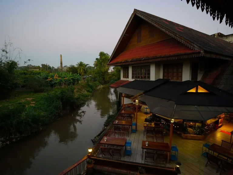  ขาย รีสอร์ท ริมแม่น้ำ ติดถนนพหลโยธิน ใจกลางเมือง มีโฉนด ตแม่จัน อแม่จัน จเชียงราย