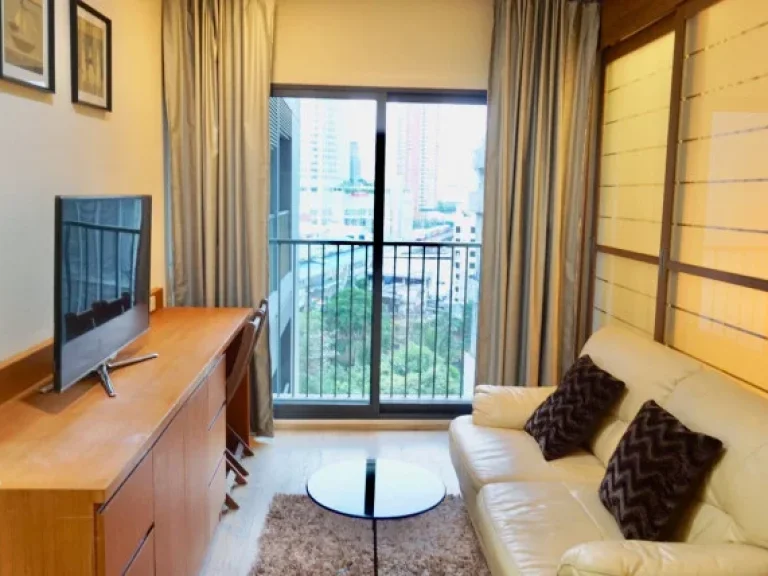 For rent 1 spacious bedroom at Noble Remix connect to BTS Thonglor