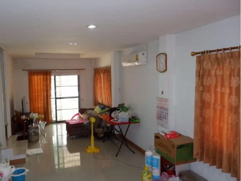 บ้านทาวน์โฮม 2 ชั้น 25 ตรว หมู่บ้านสาริน โครงการโมเดิร์นวิลล่า