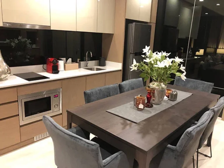 ด่วน ห้องสวย แต่งหรู ใหม่กิ๊ก แบบ 2 ห้องนอน ที่ คอนโด Noble เพลินจิต For Rent A Luxurious Brand New and Nicely Decor 2 Bedroom Unit at Noble Ploe