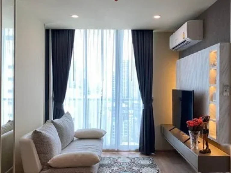 Noble Recole Sukhumvit 19 convenient 2 bedrooms 17th floor BTS Asoke