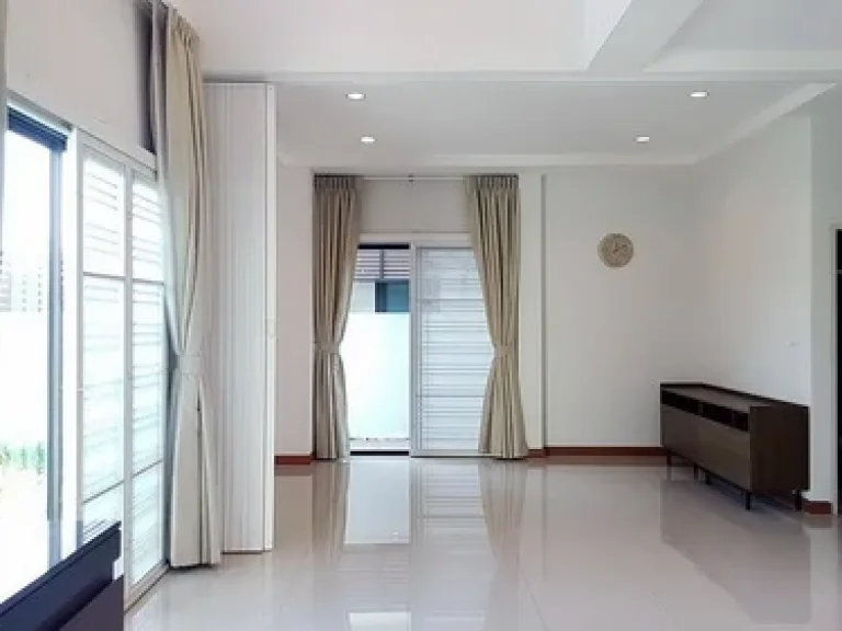 ขายบ้าน บางนา ศรีนครินทร์ VILLA ARCADIA 4ห้องนอน จอดรถ 4คัน สภาพดี เหมือนใหม่