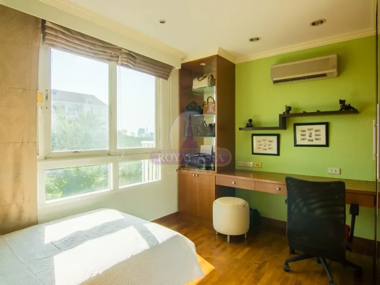 Large 2 Bed Executive Condo Unit in Sathorn District for Sale