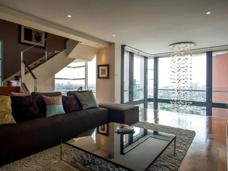 ฟูลเลอตันให้เช่า 250000บาท โพสต์ใหม่ 294 ตรม Penthouse super luxury