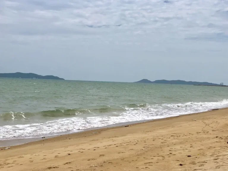 ที่ดินติดคลอง แค่ข้ามคลองติดชายทะเล หาดแม่พิมพ์ โฉนด 686 ตารางวา