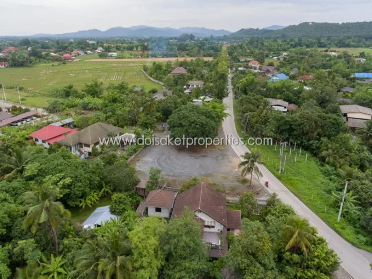 ที่ดินแปลงสวยติดถนน พร้อมปลูกสร้าง ดอยสะเก็ด