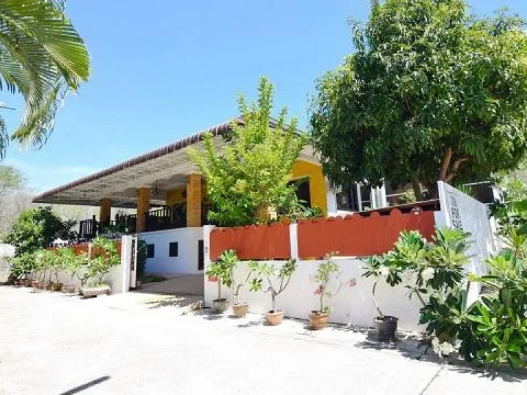 House for sale 2 bedroom 2 bathroom with swimming poolnear the beach