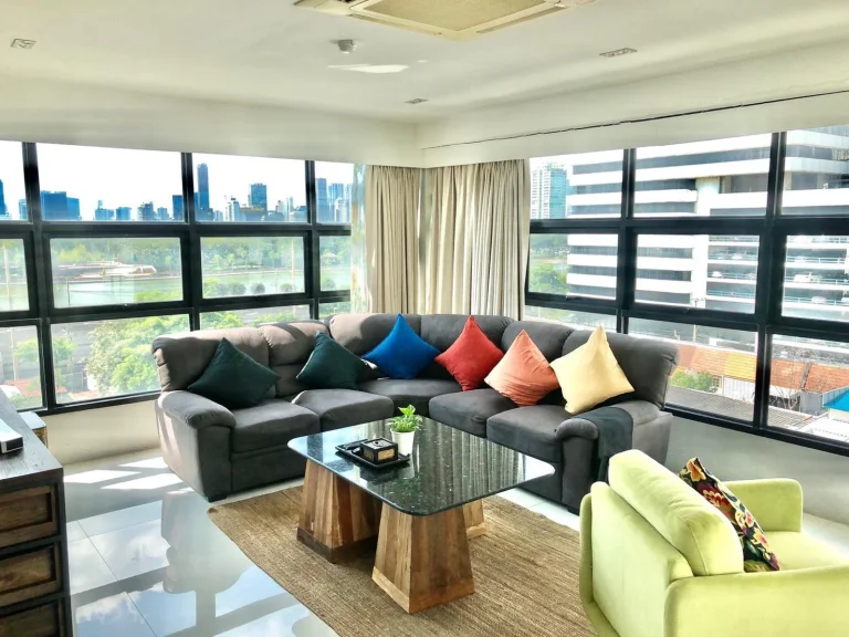 Luxury Pent house 2 Beds for rent Asok Fully Furnished High Top View Panaromic Lake View