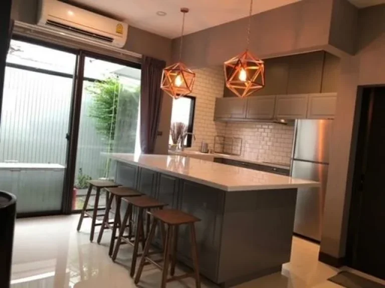 ให้เช่าทาวน์โฮม3ชั้นย่านเลียบด่วน Fully Furnished