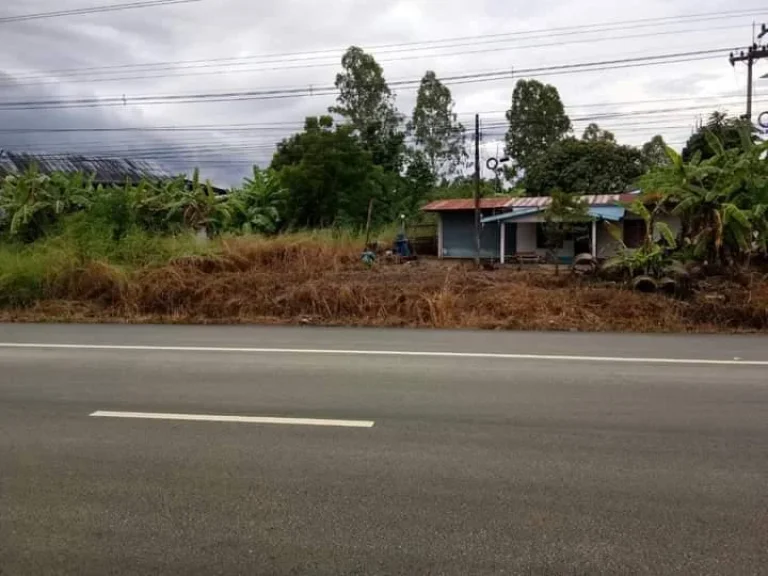 บ้าน 1 ชั้นพร้อมที่ดิน 147 ตรว ติดถนนจันทบุรี-สระแก้ว 317 ใกล้โรงเรียนบ้านหนองสมบูรณ์ ตคลองหินปูน อวังน้ำเย็น