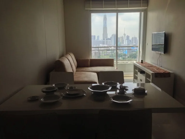 ขายคอนโด 2 ห้องนอน The Circle Condominium