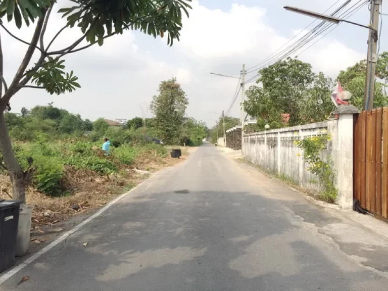 ที่ดิน อยู่ระหว่าง ซคลองสี่ตะวันออก 33-35 ซอยร่วมจิต คลองหลวง ปทุมธานี