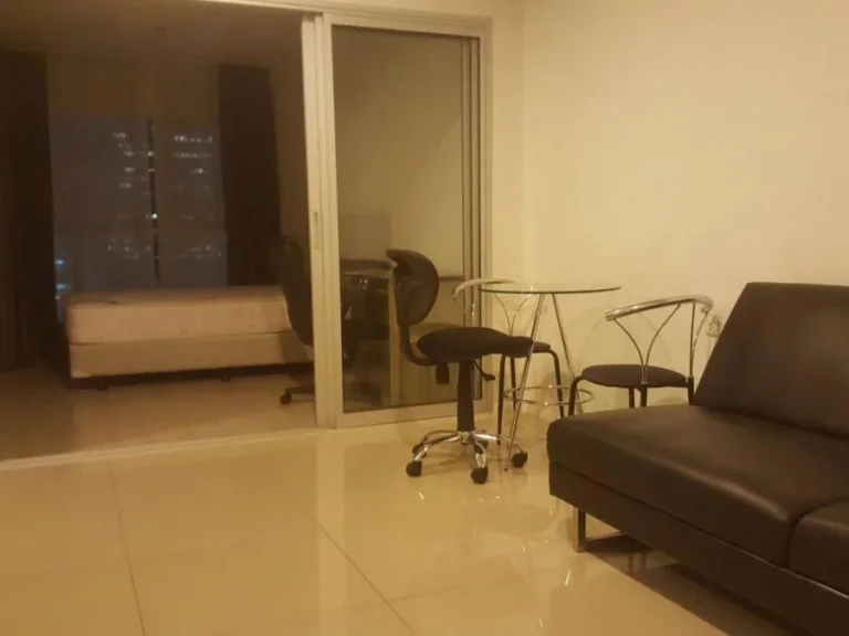 For rent Aspire Rama 9 close to MRT Rama 9