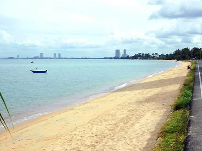 ขายที่ดินเปล่าติดชายหาดบางเสร่ 3 ไร่ ปรับถมแล้ว ถนนเลียบชายหาดบางเสร่ สัตหีบ ชลบุรี