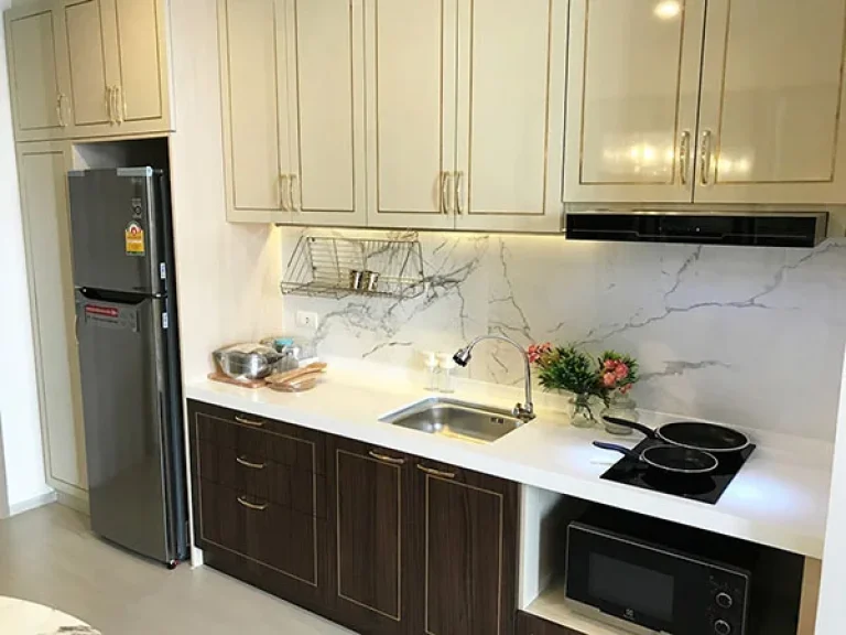 เช่าด่วน ห้องสวย พื้นที่กว้าง modern แบบ 1 ห้องนอน ที่ คอนโด Noble เพลินจิต For Rent A Beautiful and Spacious 1 Bed Unit at Noble Ploenchit