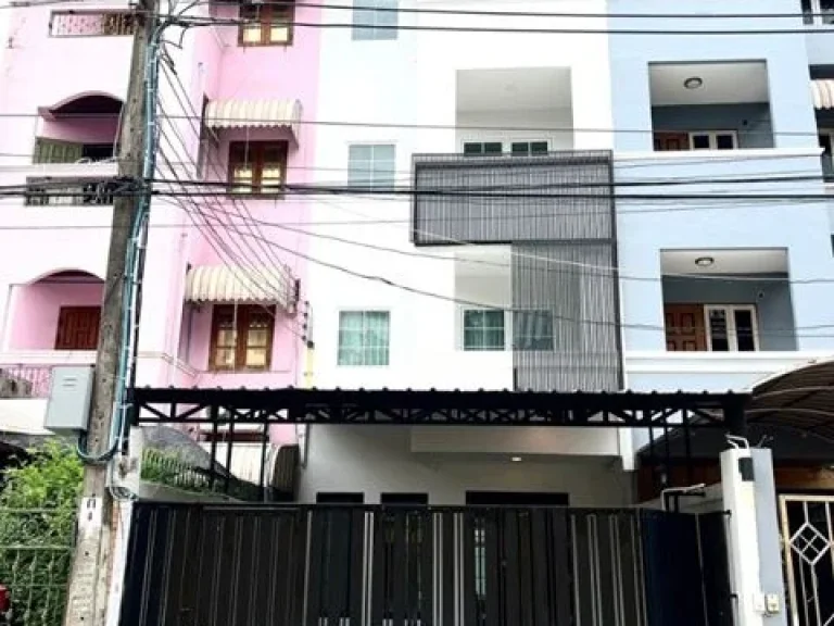 เอกมัย ทองหล่อ 400 ตรมจัดเต็มเฟอร์ รรนานาชาติ Bangkok Prep