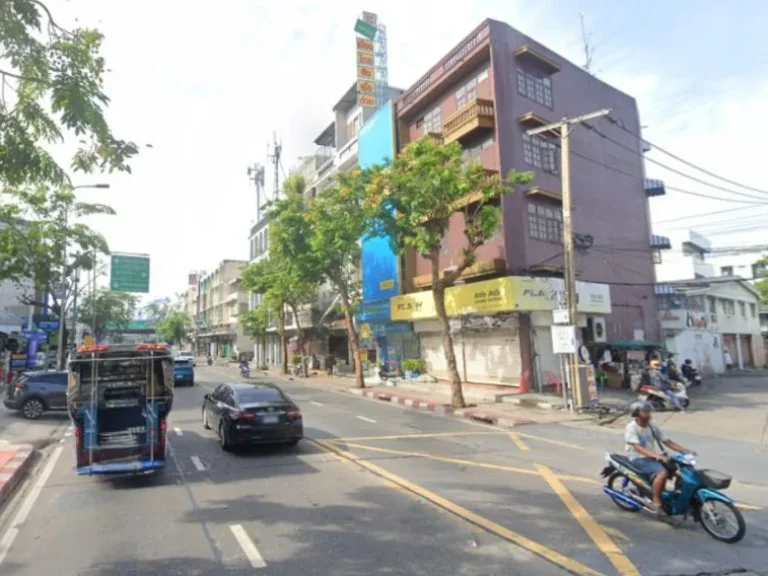 ขายที่ดินพร้อมสิ่งปลูกสร้าง ย่านสาธุประดิษฐ์ ทำเลดี