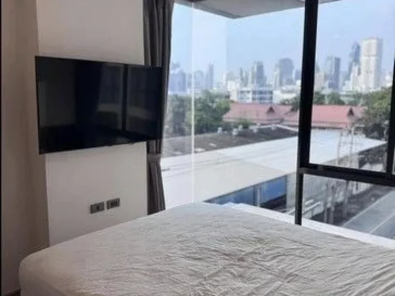 168 Sukhumvit 36 ใกล้ BTSทองหล่อ 43 Sqm 1ห้องนอน เฟอร์ฯ