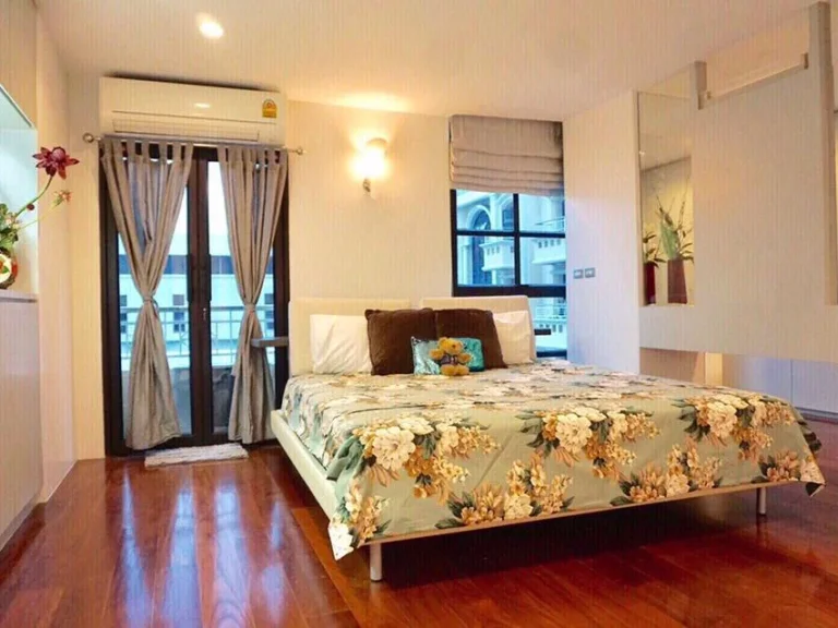 For rent or sale Silom Terrace 149 Sqm ให้เช่า หรือ ขาย สีบม เทอเรส