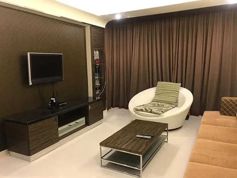 เช่าด่วน คอนโด Fullerton Sukhumvit แบบ 2 ห้องนอน 5 นาทีจาก BTS ทองหล่อ และ เอกมัย For Rent - A Fully Equipped 2 Bed Unit at Fullerton Sukhumvit