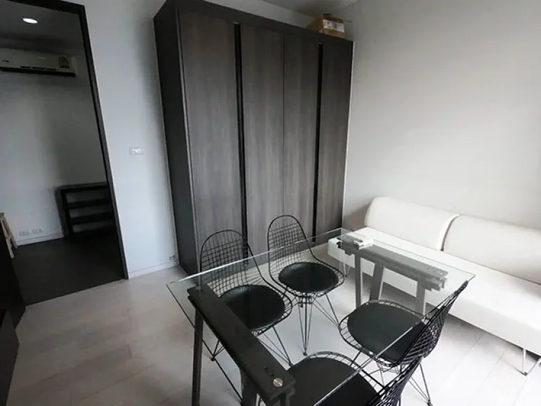 เช่าด่วน คอนโด Siamese Ratcha Kru ห้องกว้าง แบบ 1 ห้องนอน หรือเป็น Home Office For Rent A Unique and Spacious 1 Bedroom or Home Office Unit in A