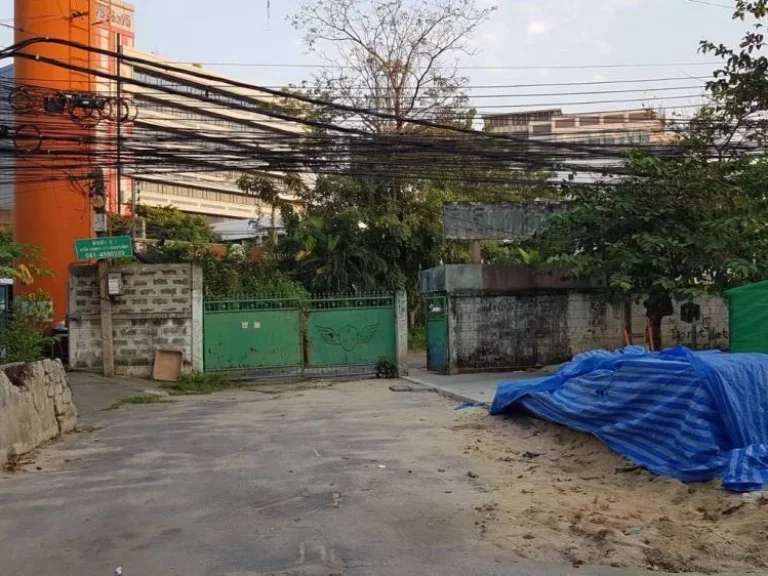 ที่ดินติดถนนวิภาวดีรัสิต ติดสถานีรถไฟฟ้าสีแดง