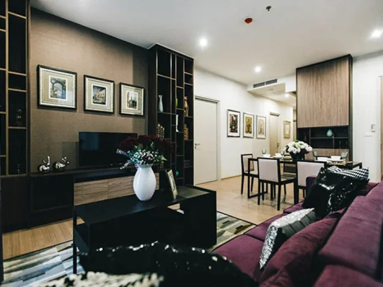 คอนโด The Capital เอกมัย-ทองหล่อ แบบ 3 ห้องนอน พื้นที่ใช้สอยกว้าง แต่งสวย มีสไตล์ A Spacious Nicely and Stylishly Furnished 3 Bedroom Unit with a Sepa