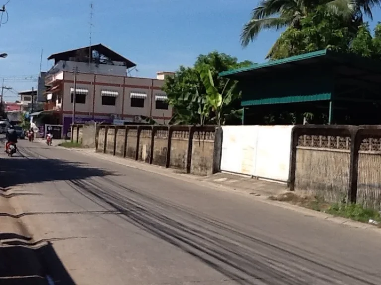 ขายที่ดินพร้อมบ้านสวย 2 ชั้น หลังใหญ่ โซนใจกลางเมืองพิษณุโลก