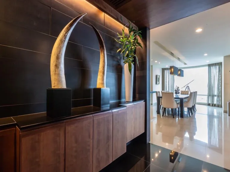 FOR SALE Watermark Chaophraya River CONDO - ROOM LUXURY INCLUDE FURNITURE NEAR ICONSIAM BTS SAPHAN TAKSIN - RIVER VIEW - HIGH FLOOR