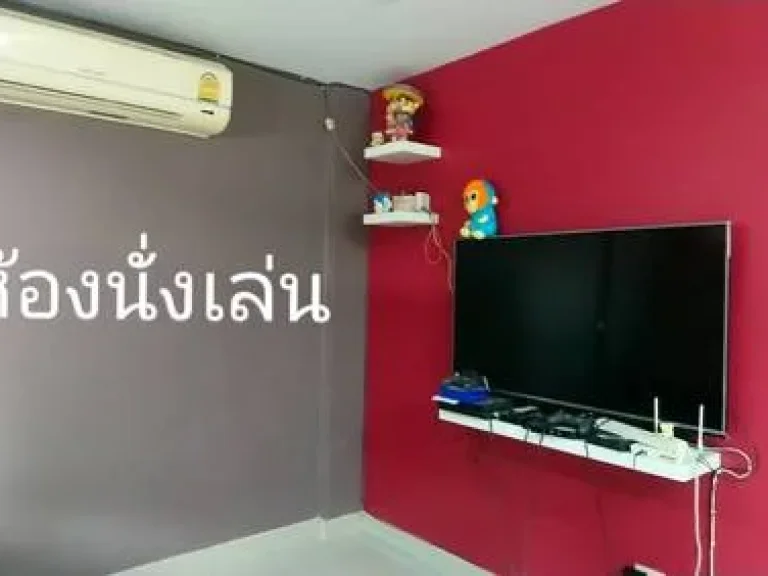 ทาวน์เฮ้าส์ หมู่บ้านบุศรินทร์ ถนนบ้านกล้วย-ไทรน้อย นนทบุรี