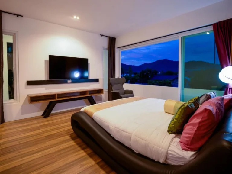 New Pool Villa has 3 bedrooms with en-suite bathroom Nearby Naiharn Beach Phuket