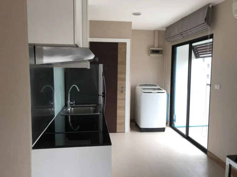 Condo for Sell and Rent Renova Residence Chitlom 605 sqm