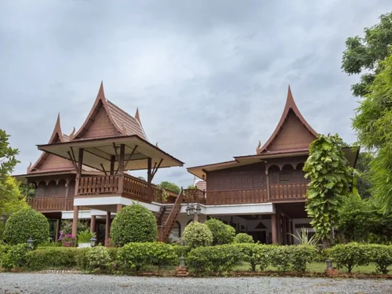 ด่วนขายบ้านเรือนไทย ไม้สักทั้งหลัง สุพรรณบุรี เพียง19000000 ล้านบาทเท่านั้น