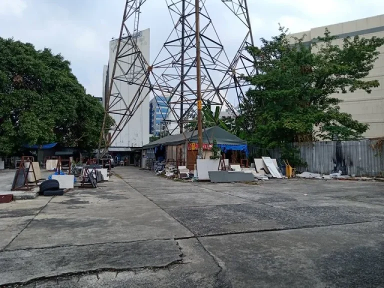 ขายที่ดินติดถนนรัชดาภิเษก เนื้อที่ 1-1-24 ไร่ ถูกกว่าราคาประเมินมาก ใกล้ MRT สุทธิสาร 170 ม