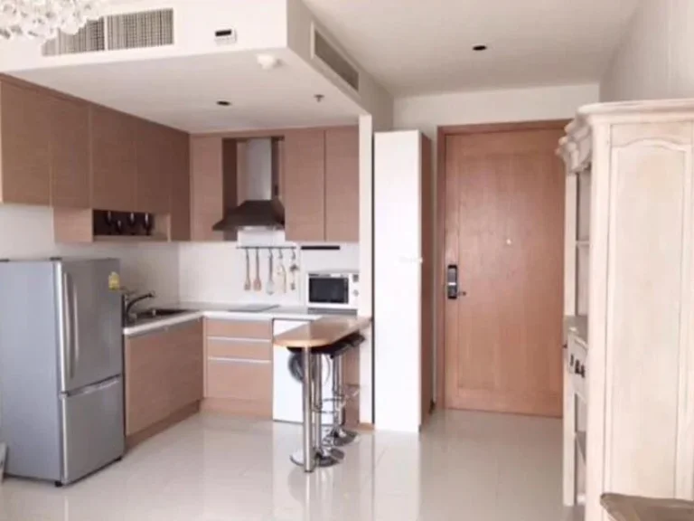 The Emporio Place Sukhumvit 24 2 parkings rare item For Rent 1 Bedroom 48 sqm