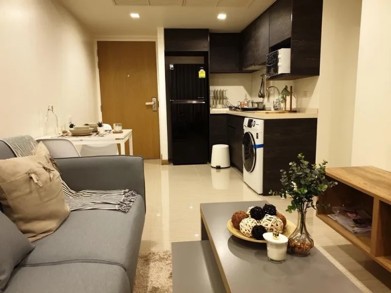 For Rent DOWNTOWN FORTY NINE 2br2ba 48000 Bath BTS Thonglor