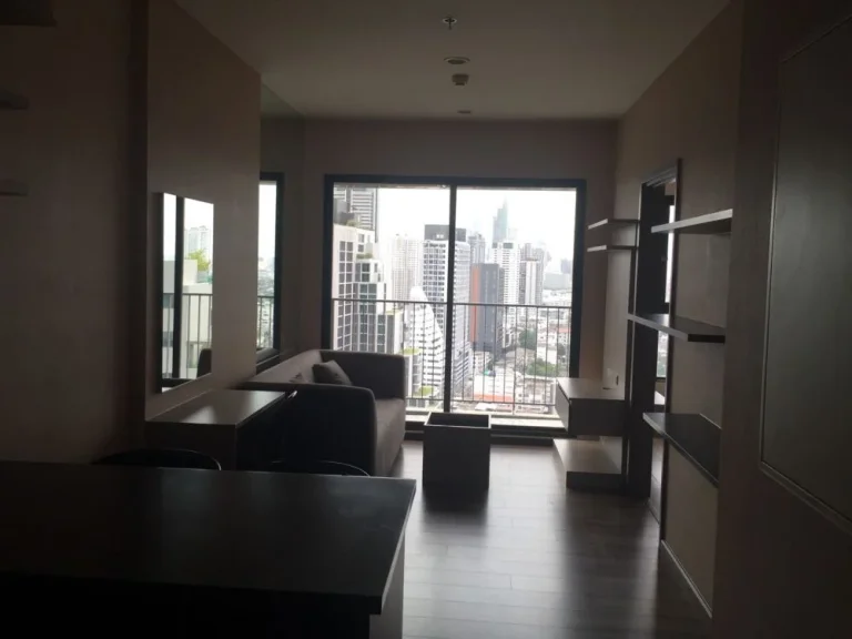 For sale 1 bedroom At Teal Taksin condo nearby BTS Wongwainyai 