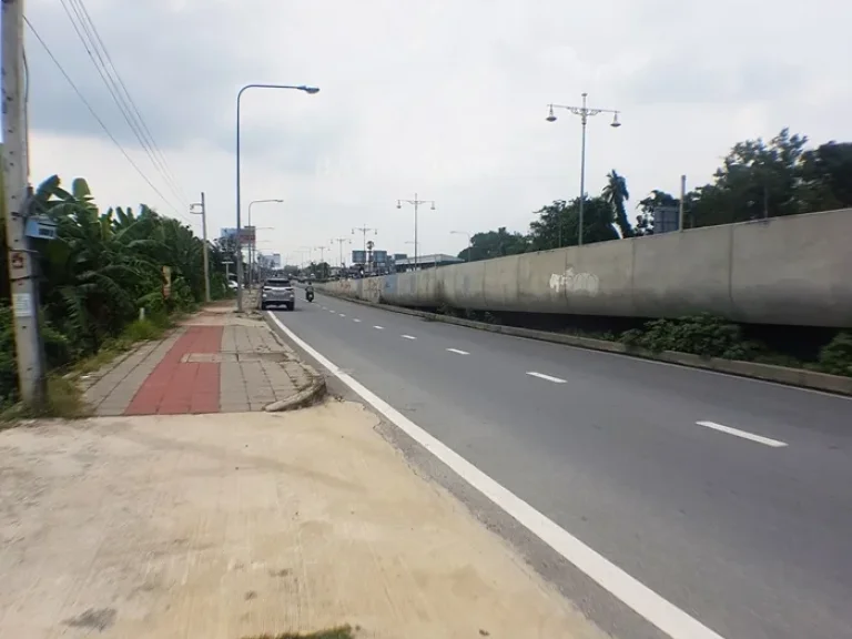 ที่ดินพร้อมบ้าน เชิงสะพานเจษฏาบดินทร์