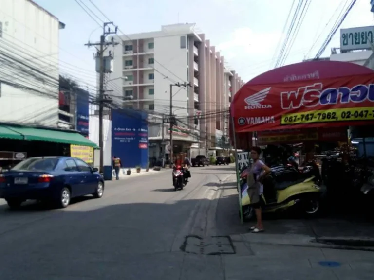 ขายบ้านเช่าพร้อมที่ดิน ด่วนมาก ใกล้ MRT ห้วยขวาง และ MRT สุทธิสาร ราคาถูก เหมาะรื้อสร้างอพาร์ทเม้นท์ ย่านธุรกิจคนจีนอาศัยอยู่