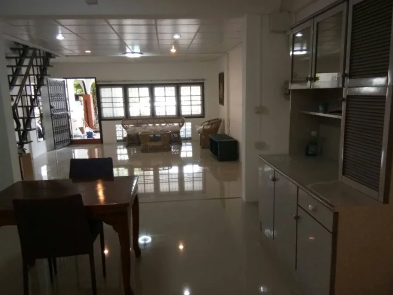 HR00608Townhouse For Rent ทาวน์เฮ้าส์รีโนเวทใหม่ ซอยลาดพร้าววังหิน35 15000THBMonth