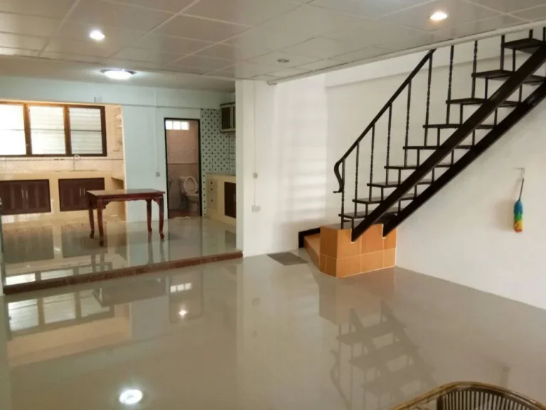 HR00608Townhouse For Rent ทาวน์เฮ้าส์รีโนเวทใหม่ ซอยลาดพร้าววังหิน35 15000THBMonth