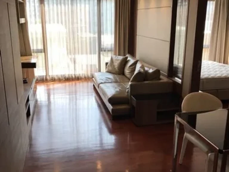 For rent Noble 09 Ruamrudee575 SQM 1 Bedroom 1 Bathroom with Bathtub and walk-in closet