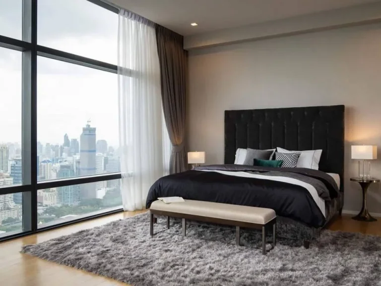 คอนโดสุดหรู วิวพาโนรามา ใหม่กิ๊ก ที่ Circle Living Prototype แบบ Penthouse 3 ห้องนอน For Sale A Very Nicely Decor 3 Bedrooms with Panoramic View P