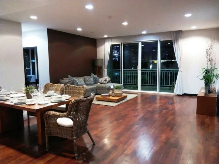 ให้เช่า คอนโดหรูพร้อมอยู่ที่ Wilshire สุขุมวิท 22 แบบ 3 ห้องนอน Rent A Nice 3 Bedroom Unit at A High-end Condo in Sukhumvit 22