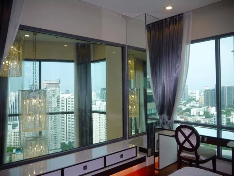 ห้องสวยแบบ Duplex 3 ห้องนอน ที่ คอนโด Bright Sukhumvit 24 เพียง 5 นาทีจาก BTS พร้อมพงษ์ A Beautiful and Nicely Décor 3 Bedroom Duplex Unit at Bright S