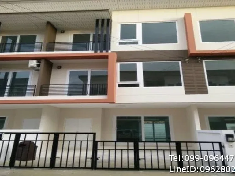 ทาวน์โฮม 3 ชั้น โครงการเดอะทรัส นวลจันทน์ ว่างพร้อมอยู่ Town Home For rent